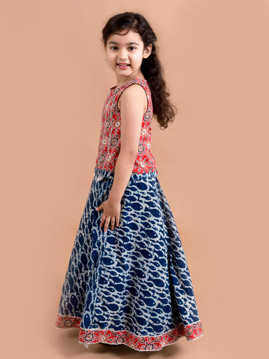 Girls Blue & Red Printed Ready to Wear Lehenga & Choli (L-fishikkat) - Image 3