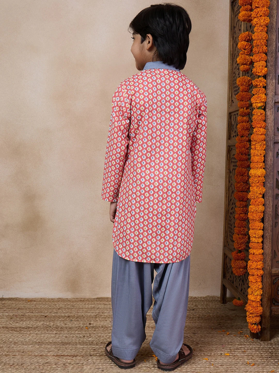 Boys Mandarin Collar Floral Printed Regular Kurta With Pyjamas (KP-GREYPEACH) - Image 4