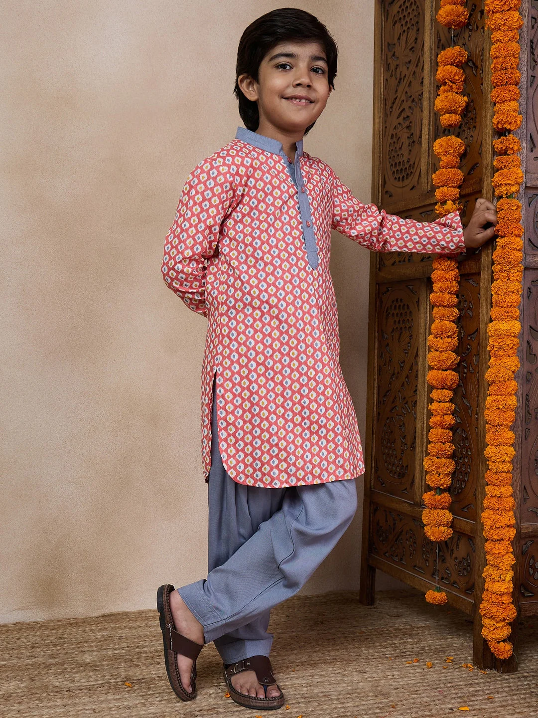 Boys Mandarin Collar Floral Printed Regular Kurta With Pyjamas (KP-GREYPEACH) - Image 5