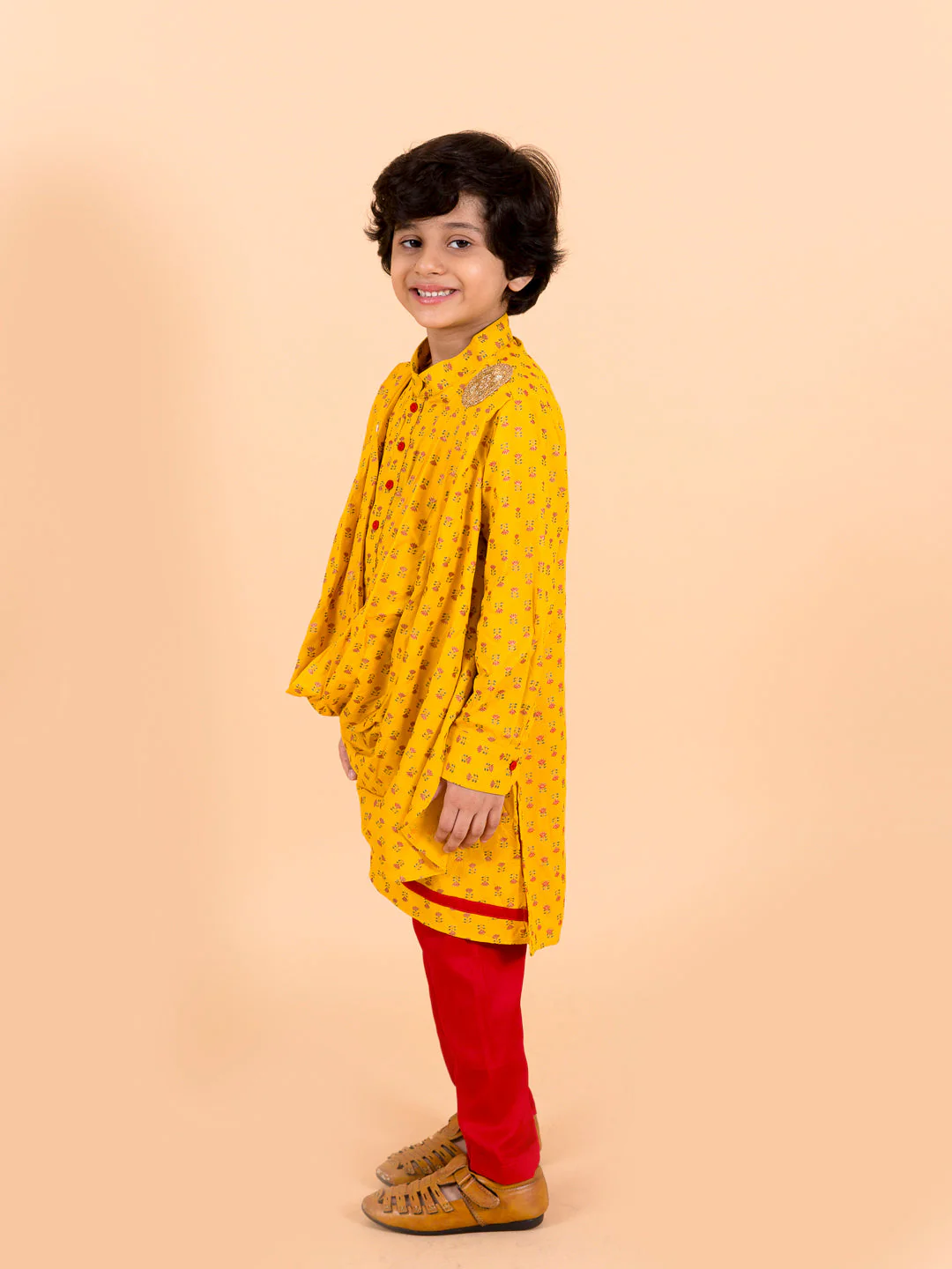 Pspeaches Boys Mustard Yellow Floral Pure Cotton Kurti with Trousers & Dupatta (KP-mustardcowl) - Image 3