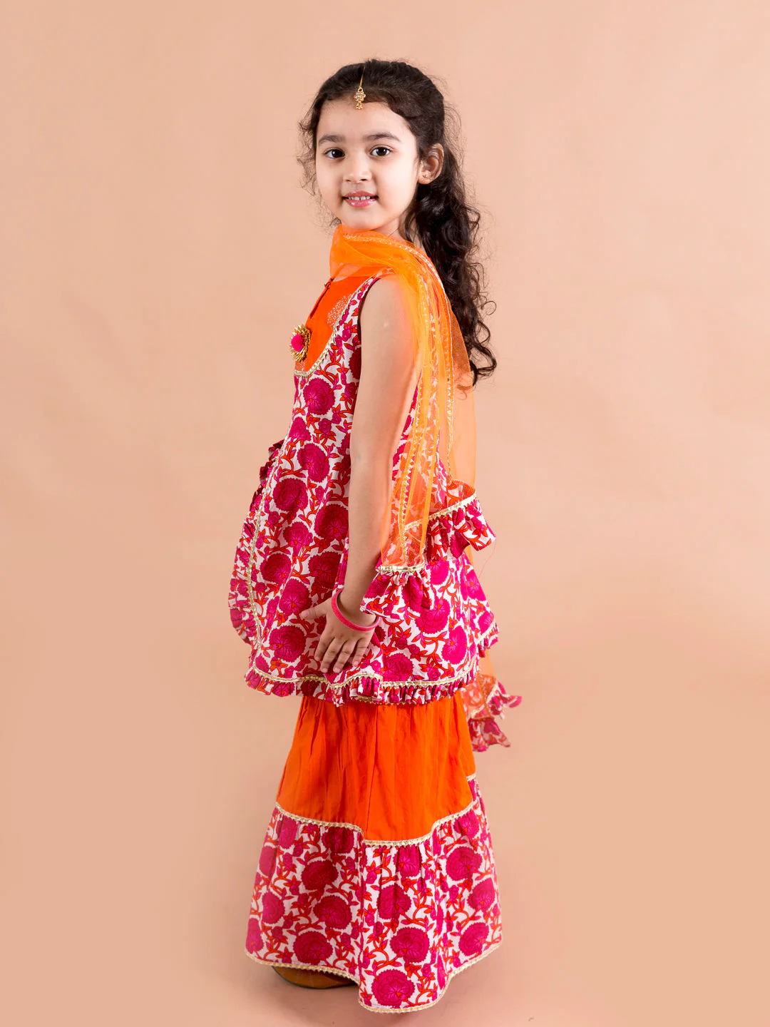 Girls Magenta & Orange Printed Angrakha Cotton Kurta Set (Sha-Jaalmagenta) - Image 3